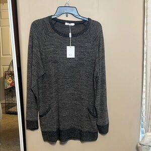 Haute Edition Women's Lg Blue/Gray Crewneck Sweater, NWT